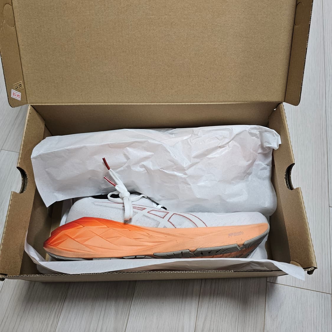 아식스 노바블라스트 4 화이트 문락 오렌지 러닝화 런닝 상품이미지10