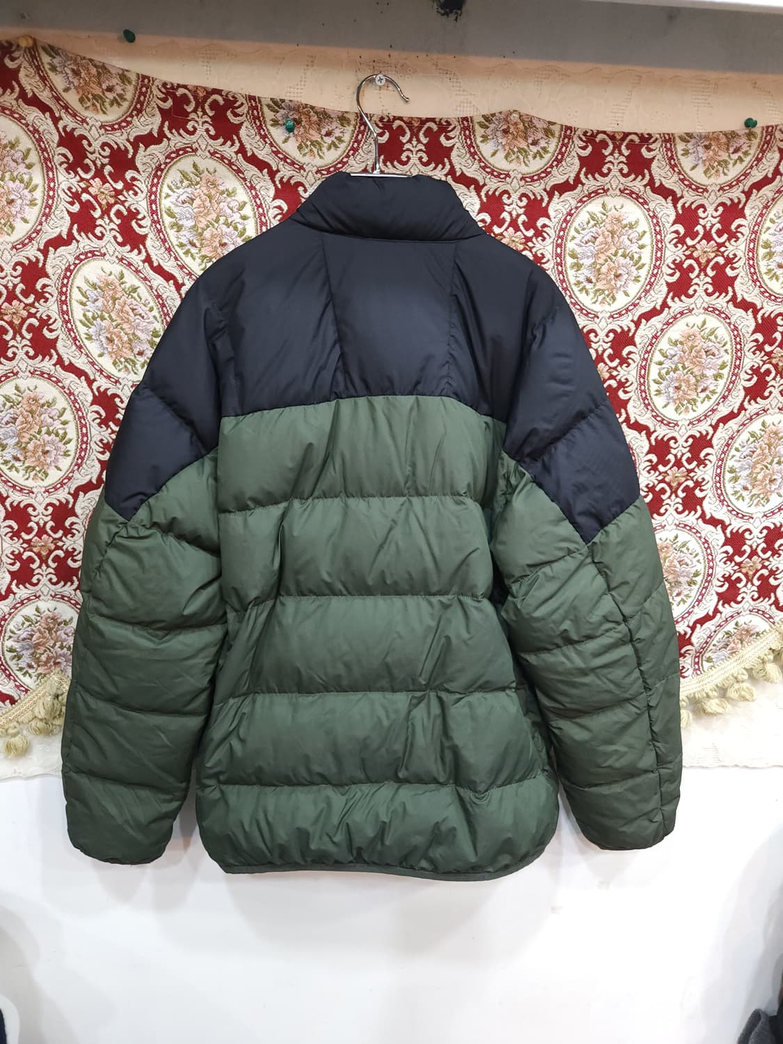 유니클로 울트라 라이트 배색 경량 패딩점퍼

 상품이미지7