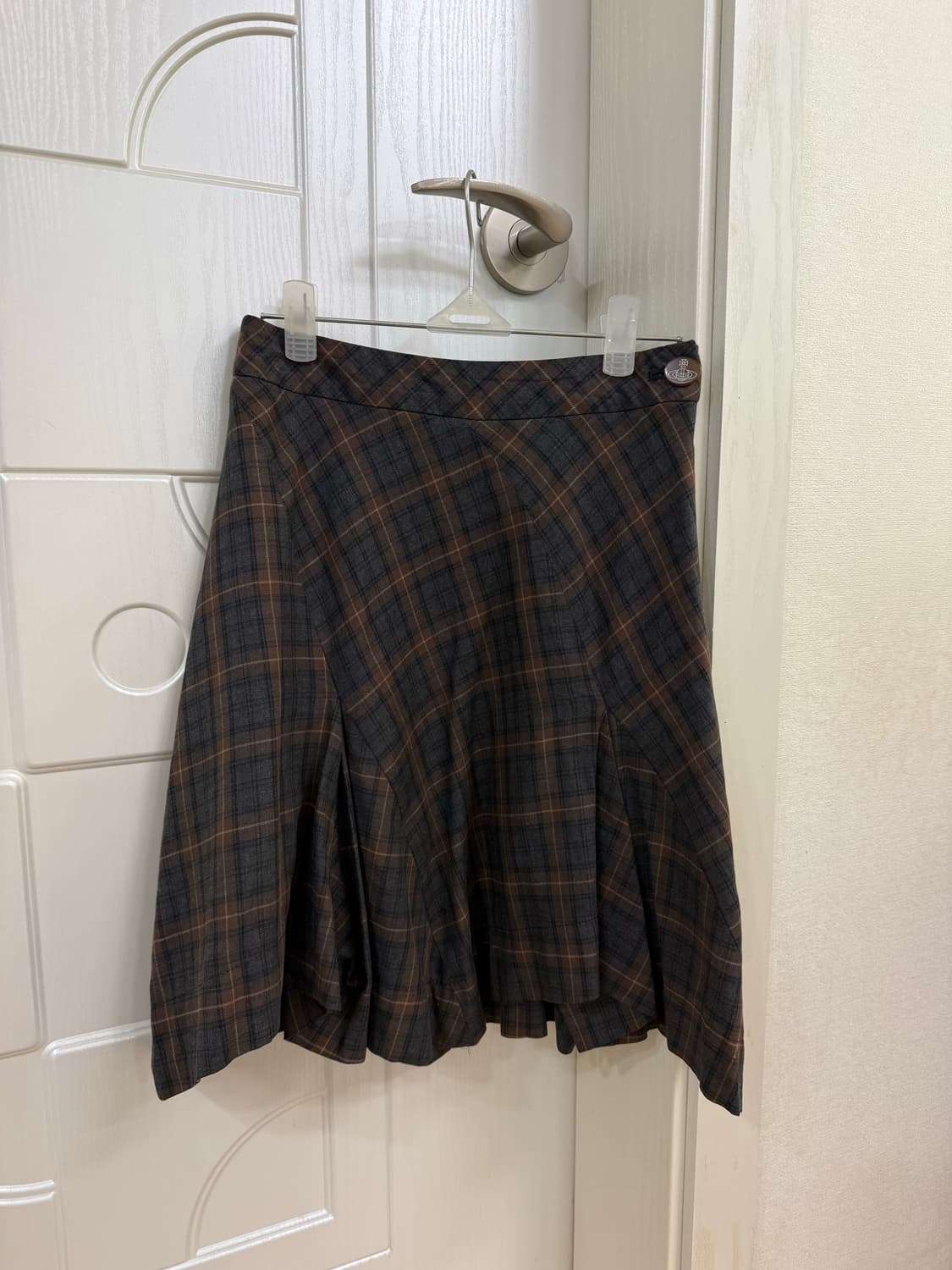 비비안웨스트우드 체크 스커트 상품이미지1