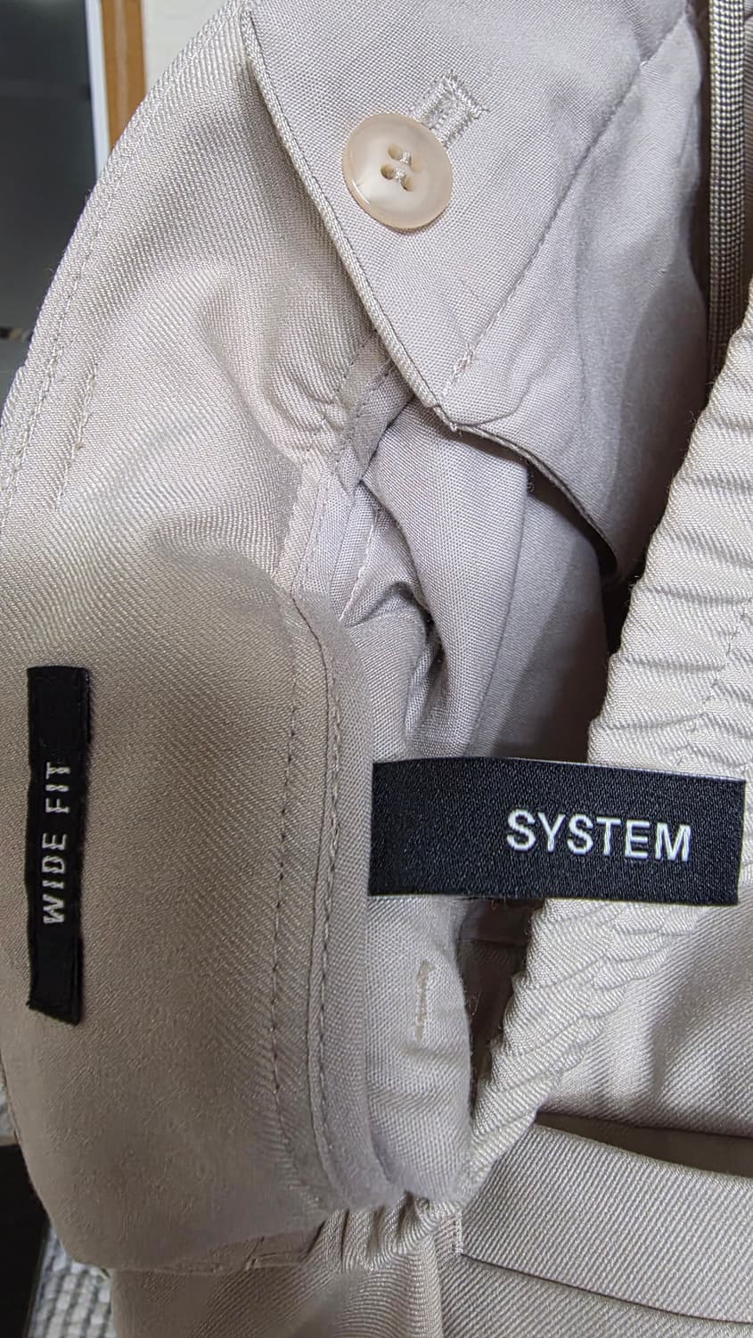 (34인치)새상품/한섬 시스템옴므 2024 S핀턱 백밴딩 와이드핏 팬츠 상품이미지6