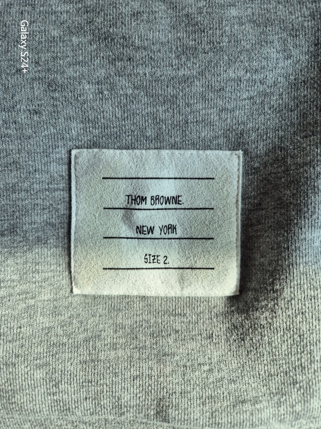 톰브라운 사선 맨투맨 그레이 2 상품이미지4