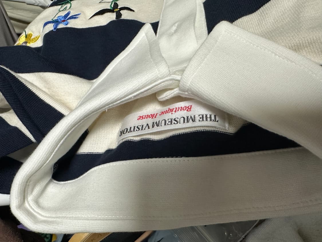 더뮤지엄비지터 파리 베를린 서울 스트라이프 pk 롱슬리브 L  상품이미지2