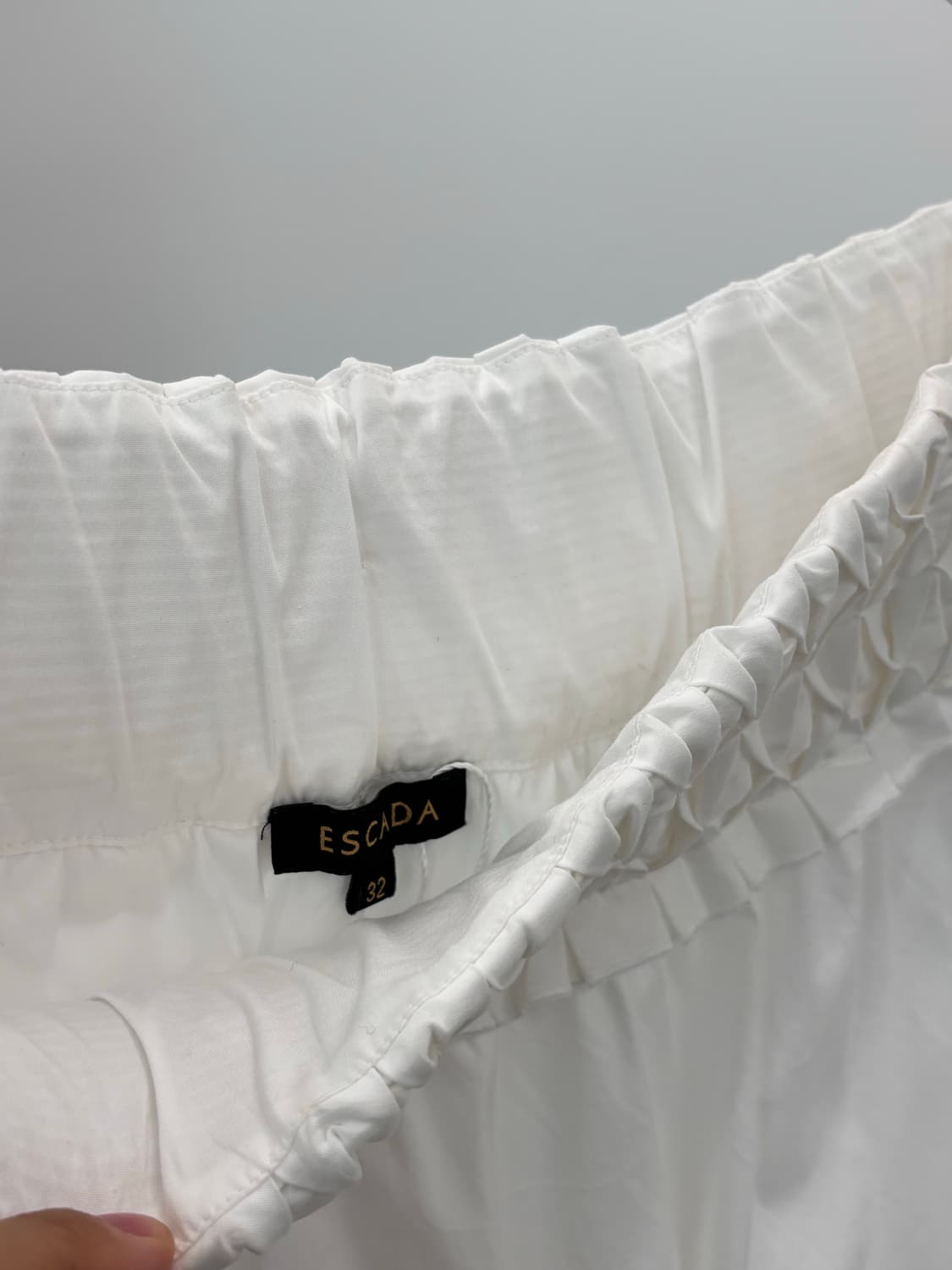 escada 다이아몬드 스모킹 오프숄더 블라우스 상품이미지4