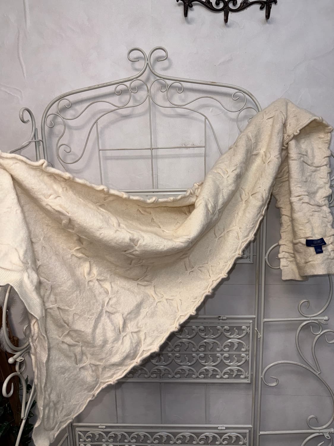 Ivory cashmere wrinkled muffler 상품이미지1