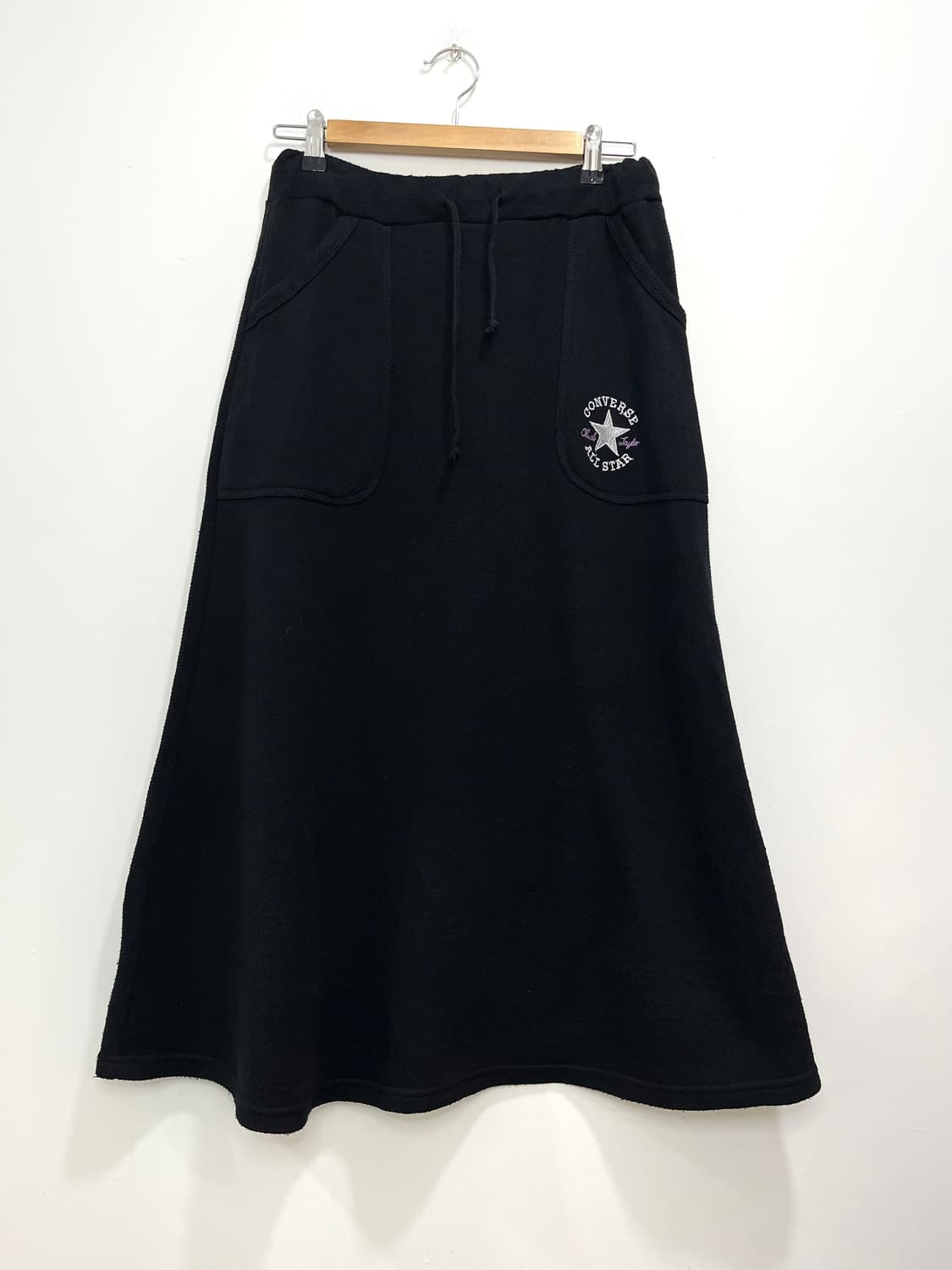 컨버스 올스타 로고 자수 플래어 롱스커트 상품이미지1