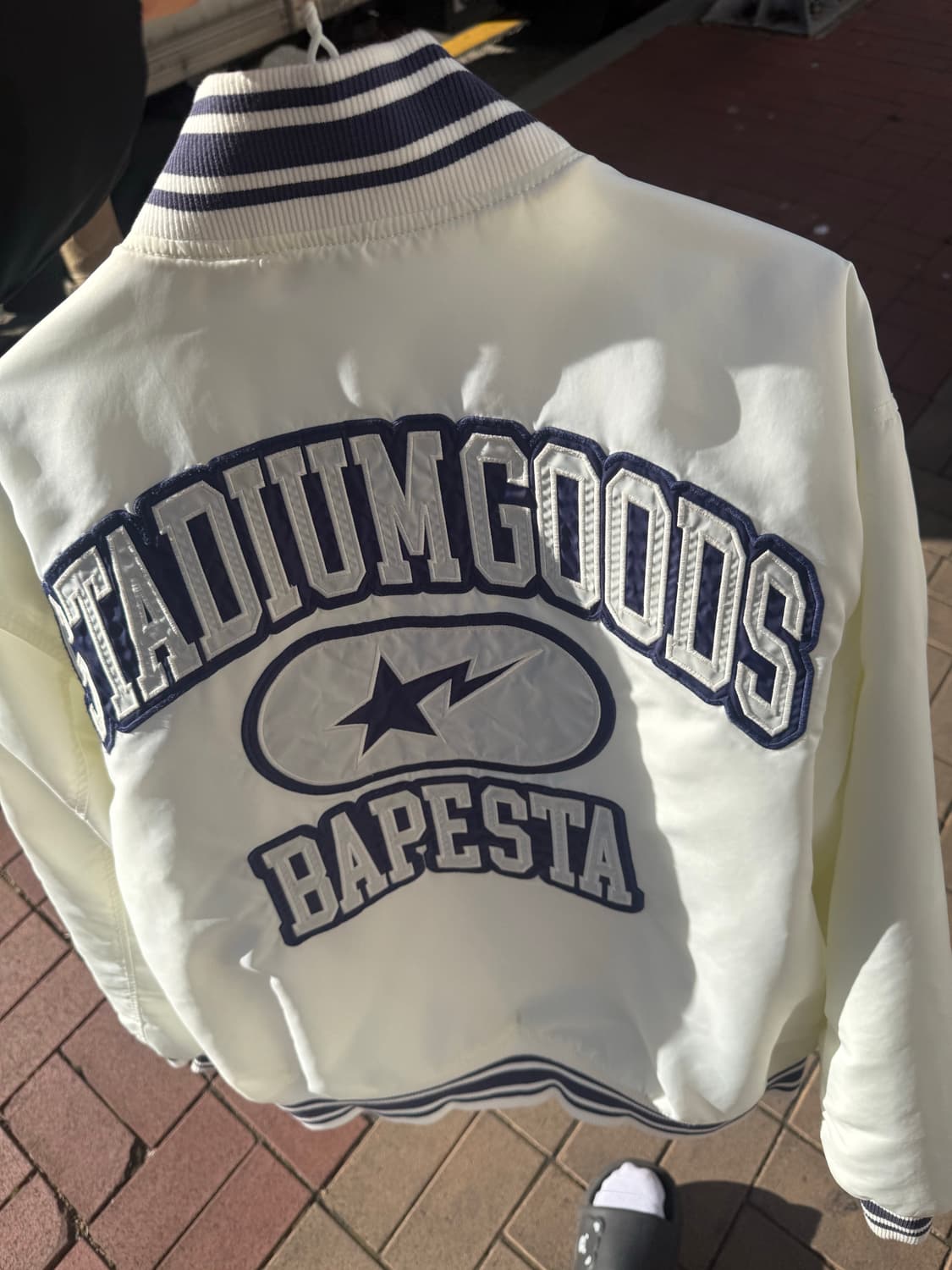 Bape x stadium goods 바시티 자켓 아이보리 L 상품이미지4