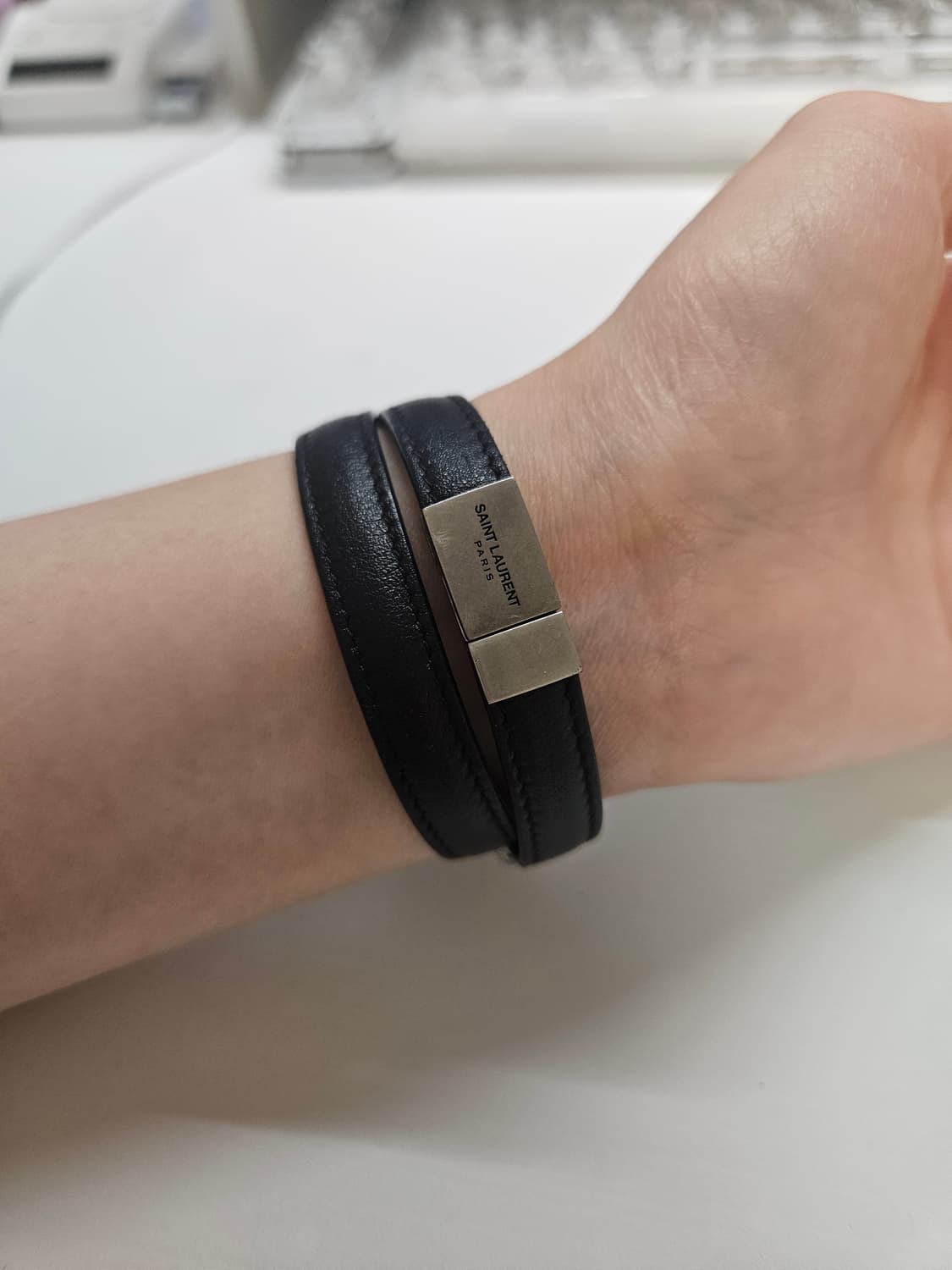 입생로랑 가죽 팔찌 더블랩 상품이미지4