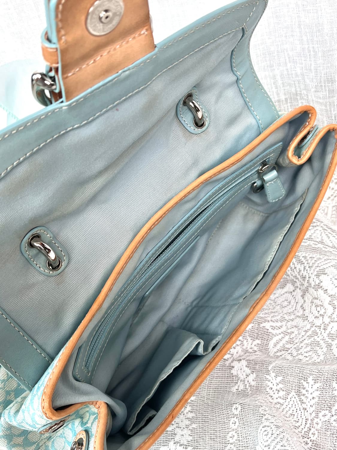 90s coach 민트 시그니처 자카드 캔버스 카라멜 레더 턴락 소호백 상품이미지9