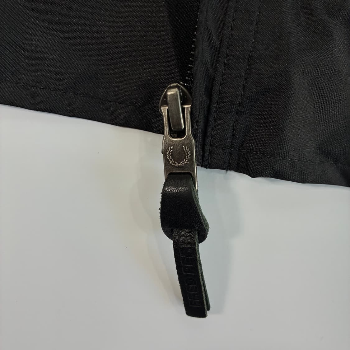 Fredperry  프레드페리 누빔 블랙 블루종 자켓  상품이미지5