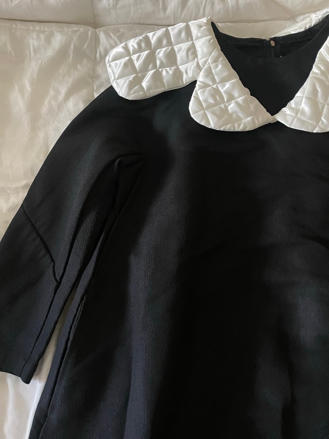 꼼데가르송 / 22FW 퀼팅 빅카라 볼륨미너스 원피스 상품이미지3