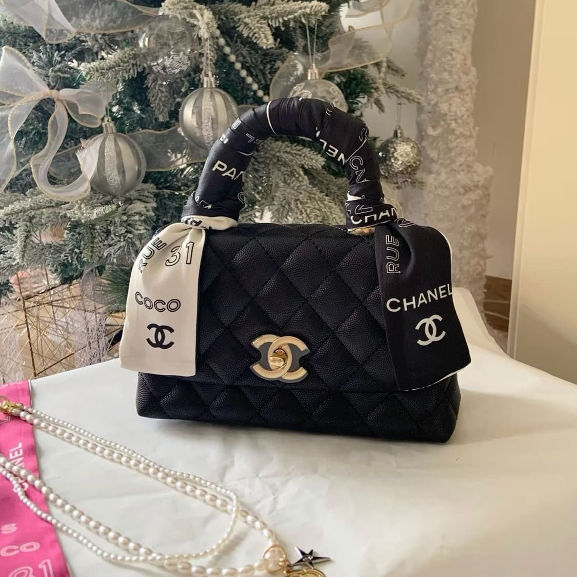 샤넬뷰티 블랙&화이트 트윌리 선물세트 스카프,쁘띠 상품이미지4