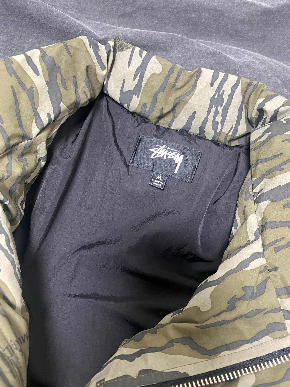 stussy 카모 다운 패딩 자켓 상품이미지4