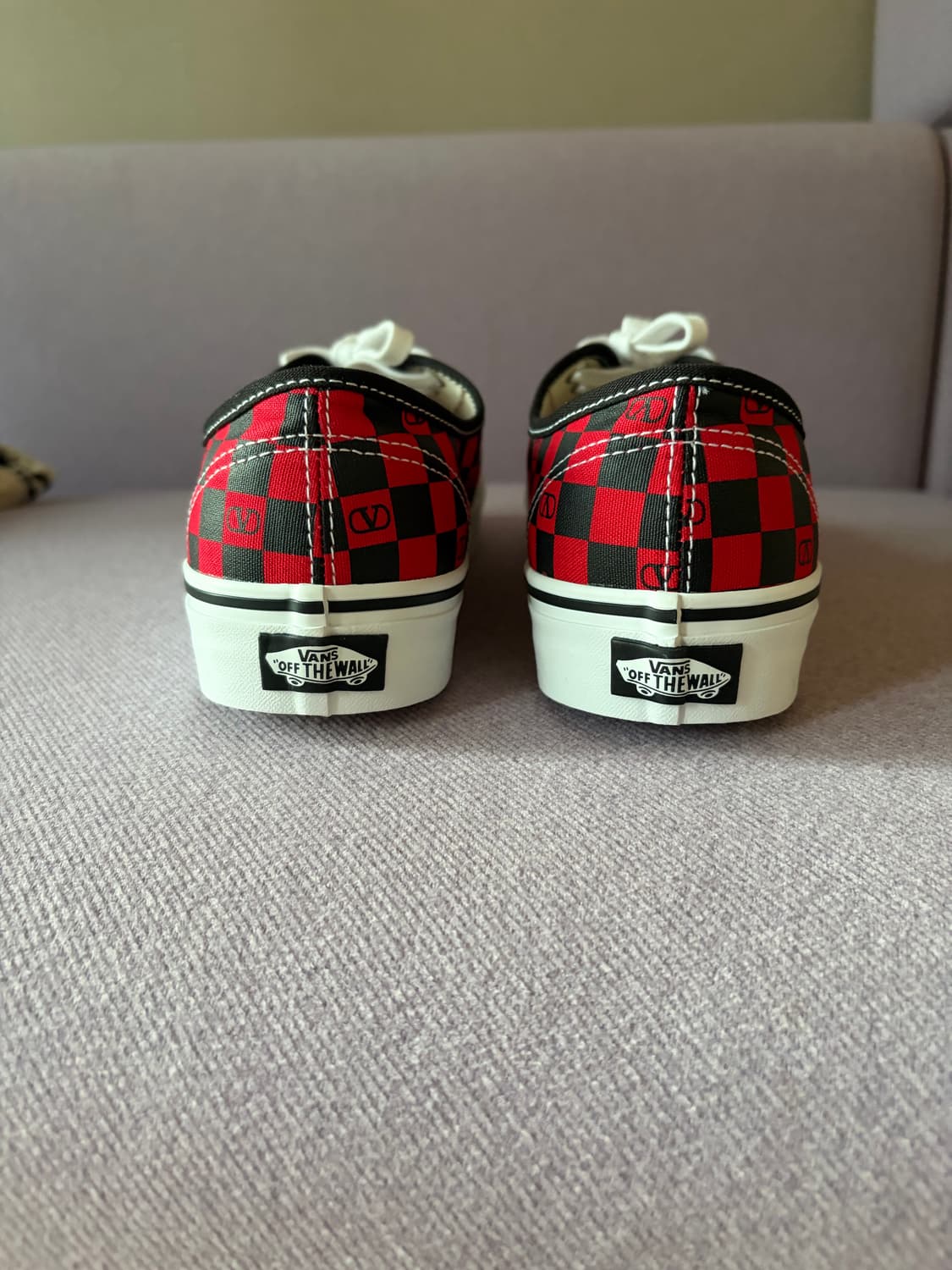 발렌티노 반스 브이로고 체커보드 스니커즈 상품이미지5