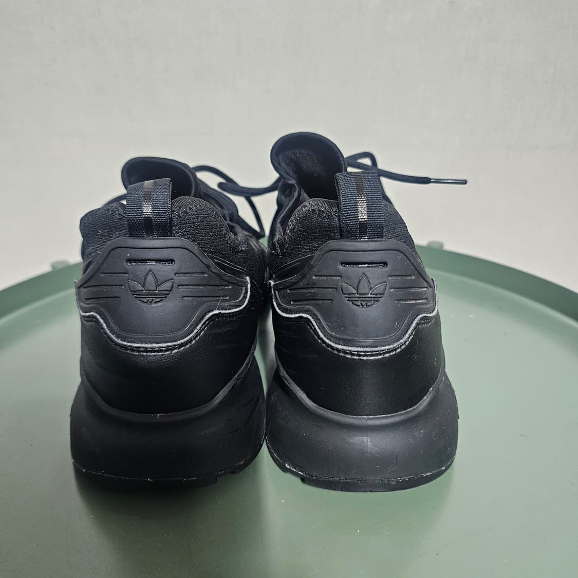 280아디다스 ZX 2K 부스트 올블랙 운동화 상품이미지3