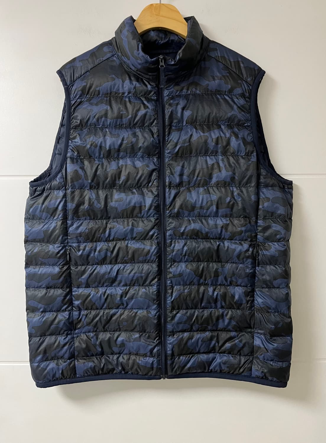 유니클로 경량 패딩 상품이미지1