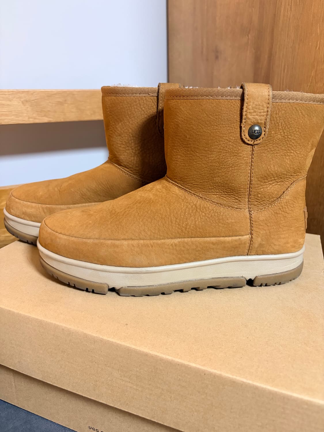 UGG 어그 클래식 웨더 부츠 상품이미지1