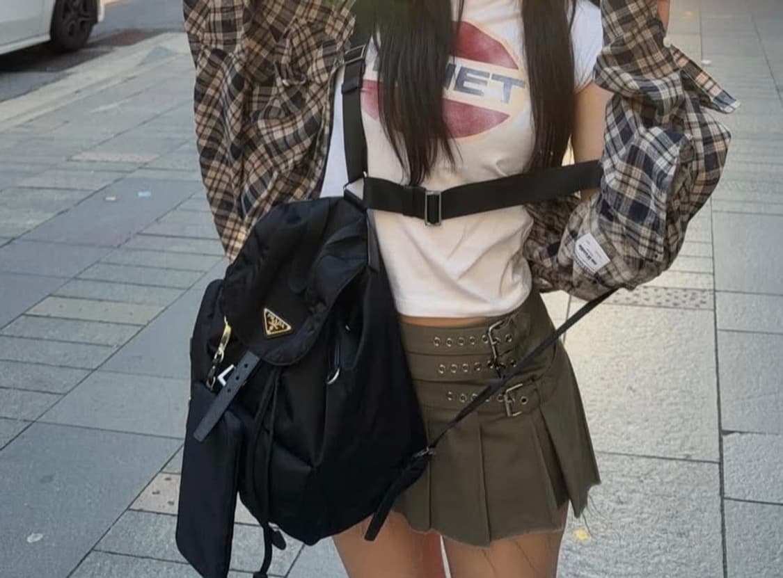 프라다 리나일론 백팩 파우치만 (비매품) 상품이미지4