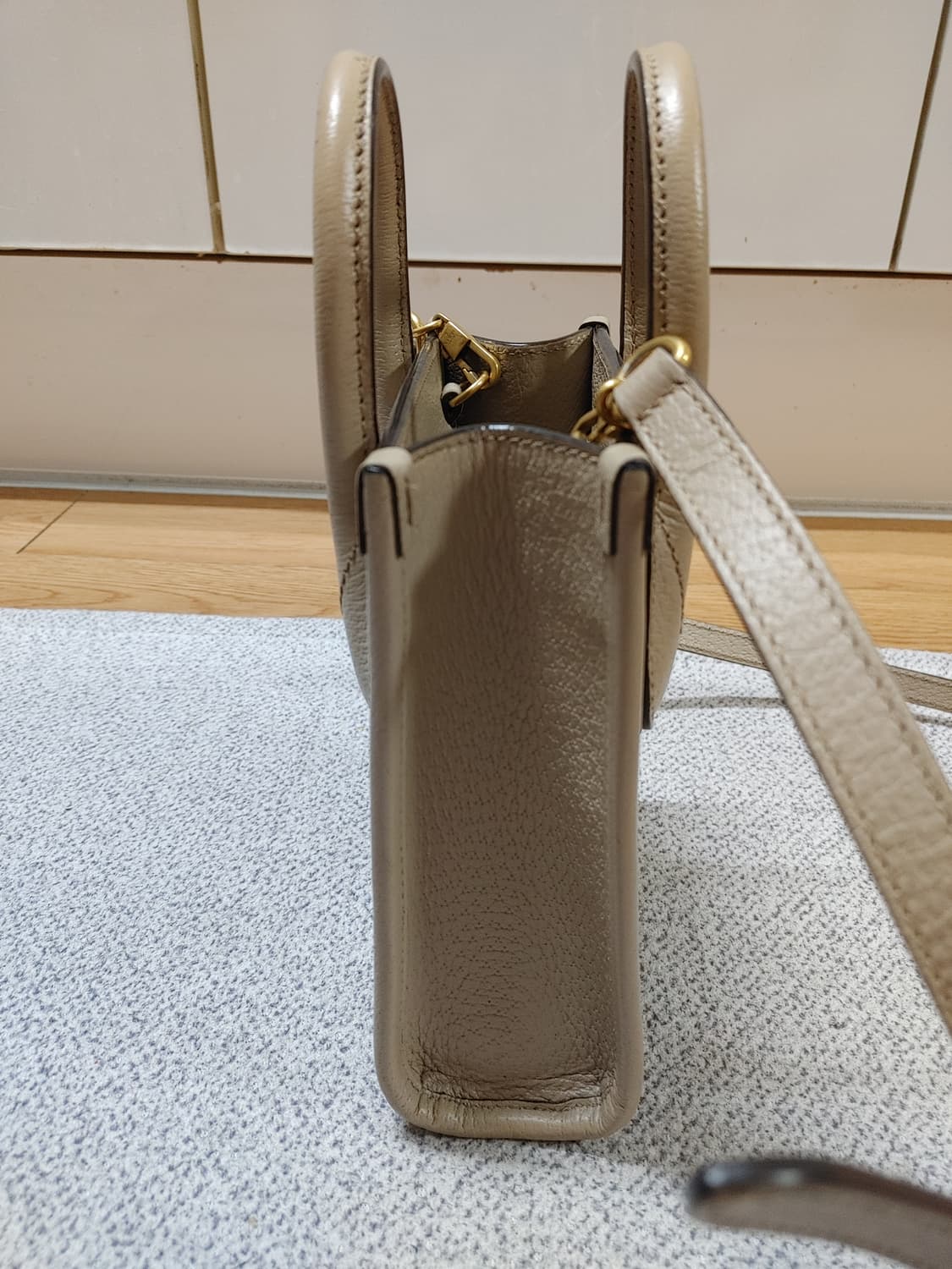 정품 구찌 인터로킹 GG 수프림 토트백 크로스백 상품이미지5