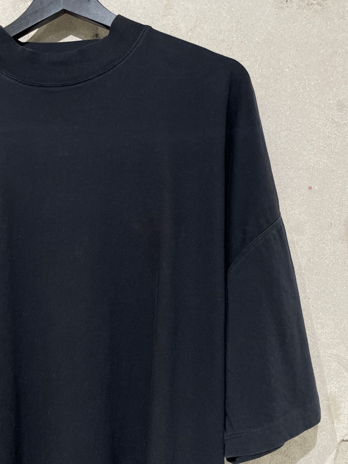 질샌더 블랙 코튼 오버 하프티 상품이미지3