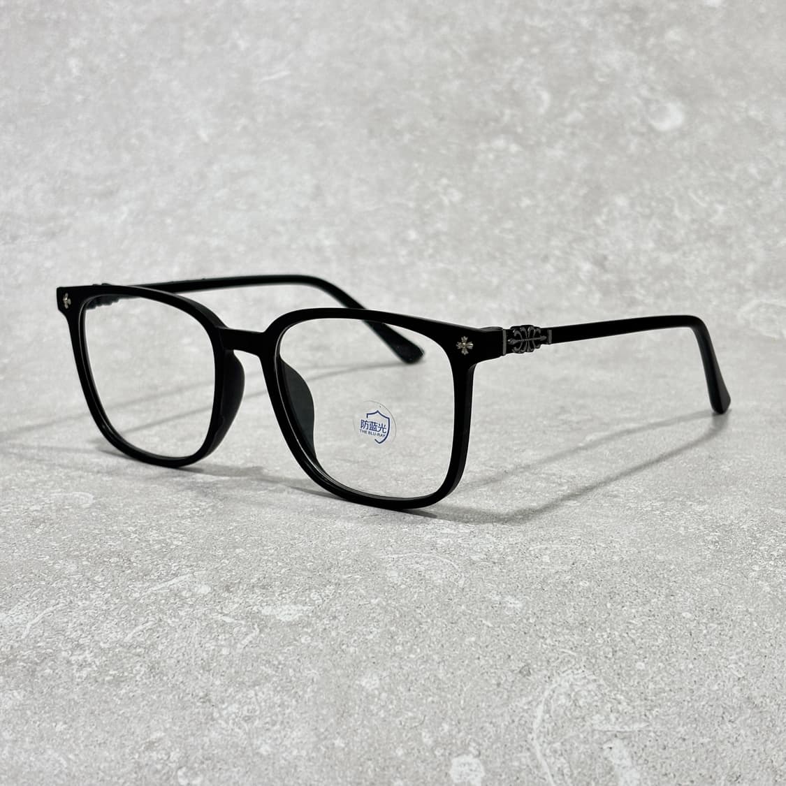 Oribell 크롬 크로스 디테일 매트 블랙 뿔테 안경 상품이미지4