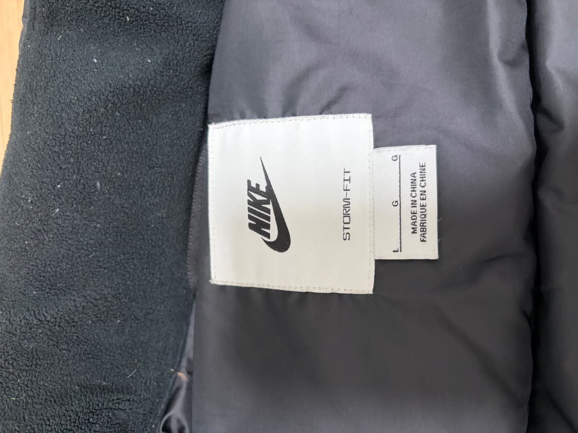 나이키 써마핏 다운 베스트 L 상품이미지2