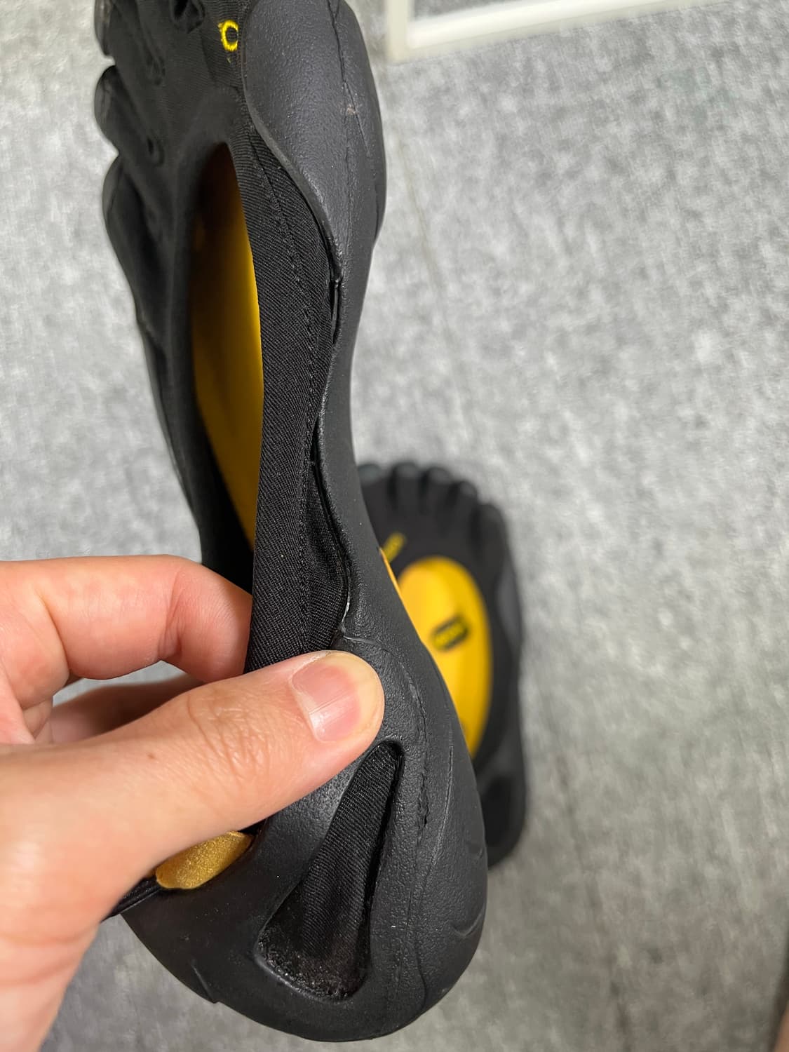 비브람 파이브핑거스 클래식 블랙 40 상품이미지4