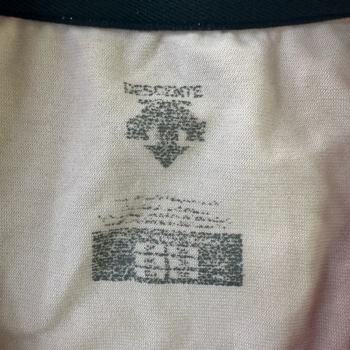 100 데상트 그래픽 반팔 티셔츠 0330D 상품이미지3