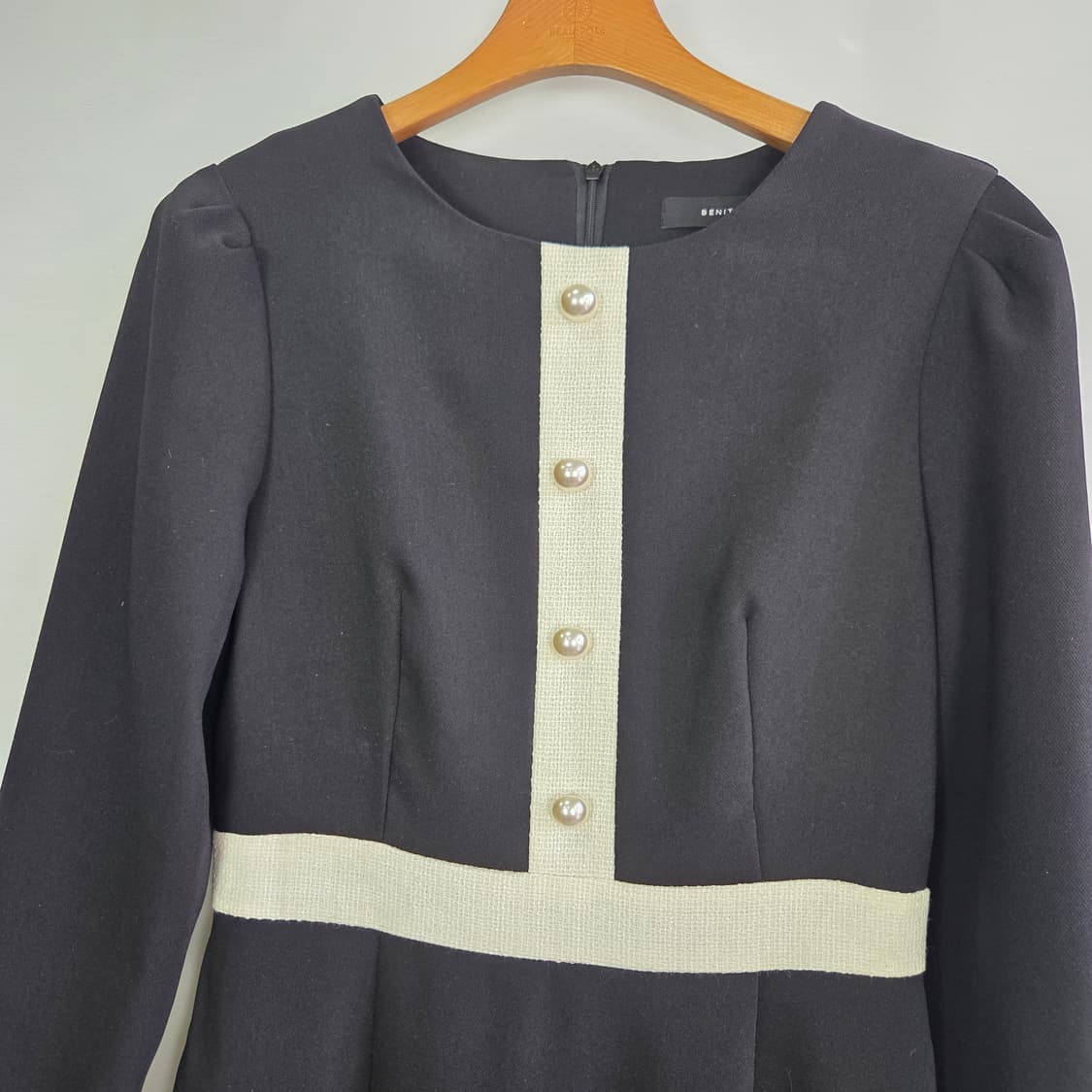 [BENITO] 베니토 배색 진주 버튼 원피스 여성 s 상품이미지3