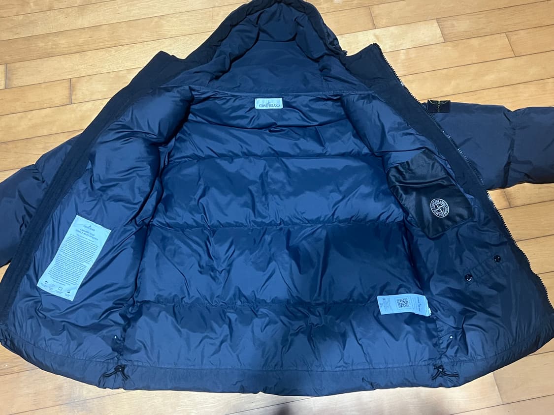 21fw 스톤아일랜드 크링클랩스 후드 패딩 L 블랙 판매 상품이미지5