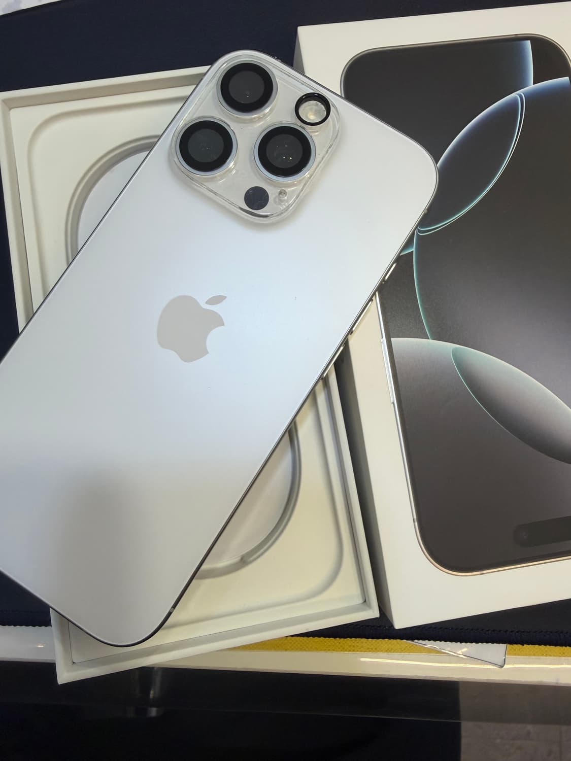 아이폰 16 pro 256기가 상품이미지1
