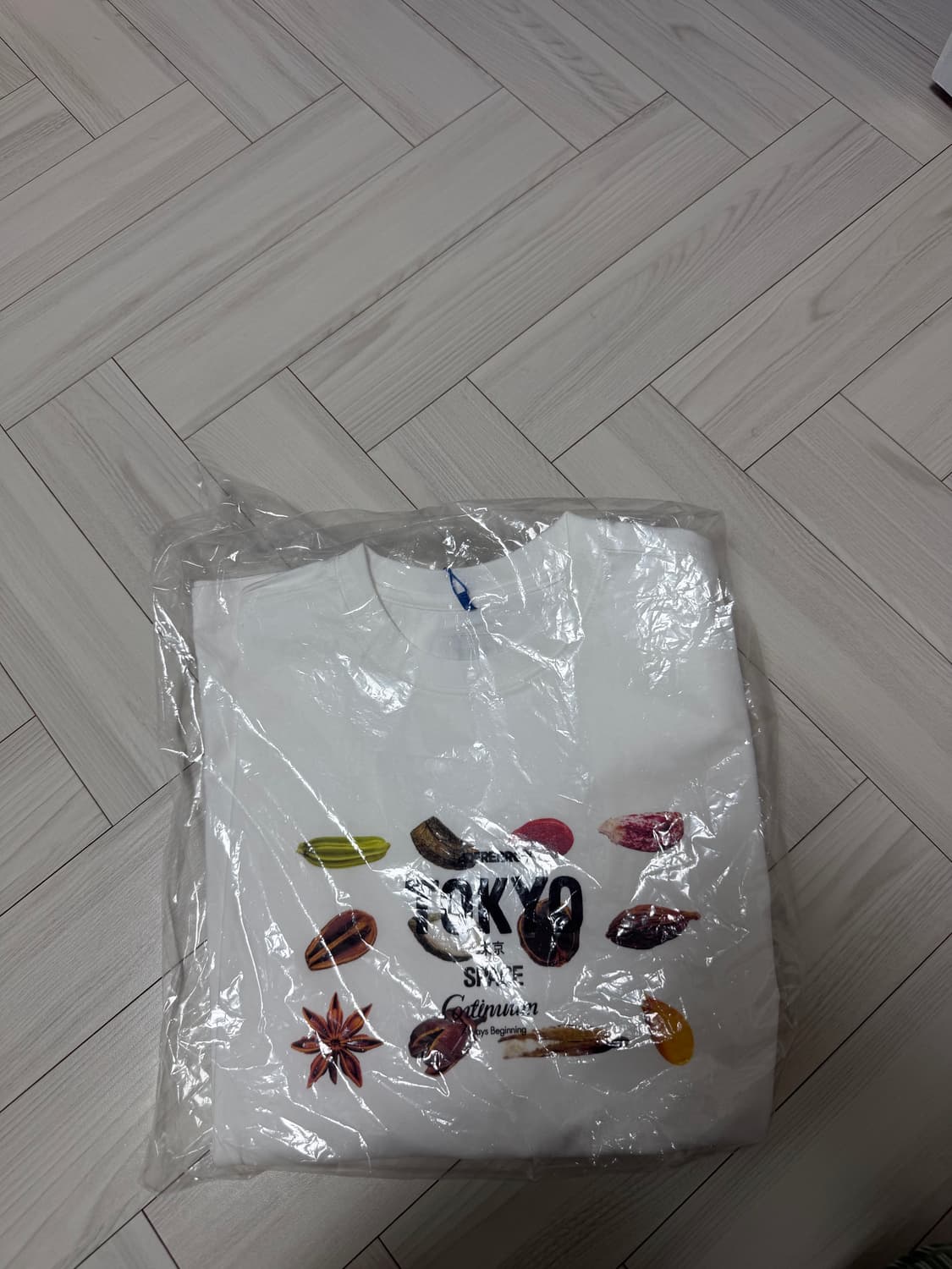 도쿄 아더에러 반팔 판매합니다 상품이미지2