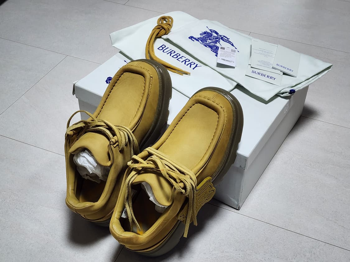 40) 버버리 누벅 크리퍼 슈즈 - 마닐라 상품이미지1