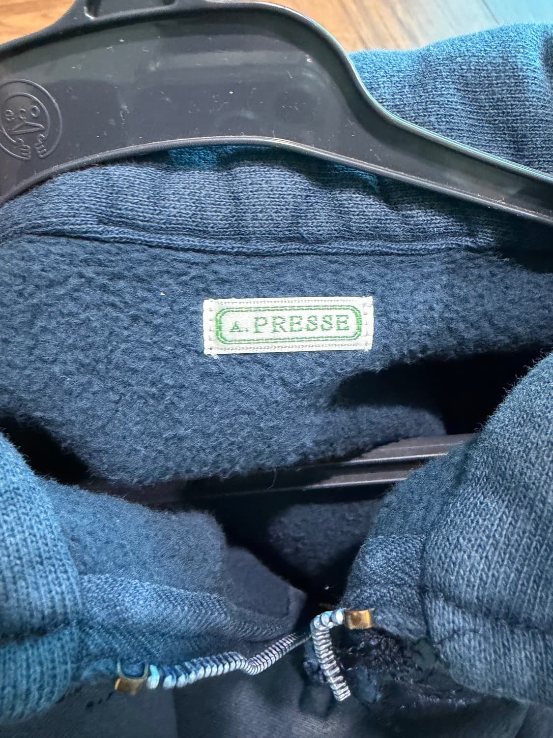 A. Presse 네이비 색상 하프집업 맨투맨5 상품이미지3