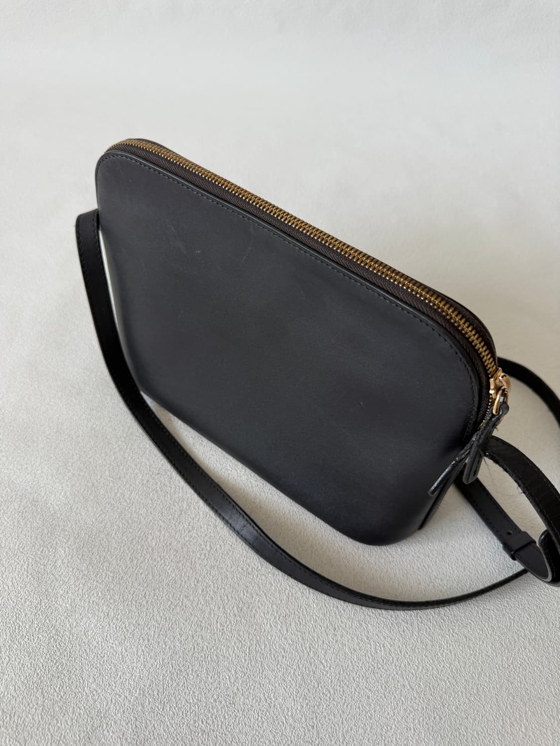 로서울(Roh seoul) 레더 크로스백 상품이미지3