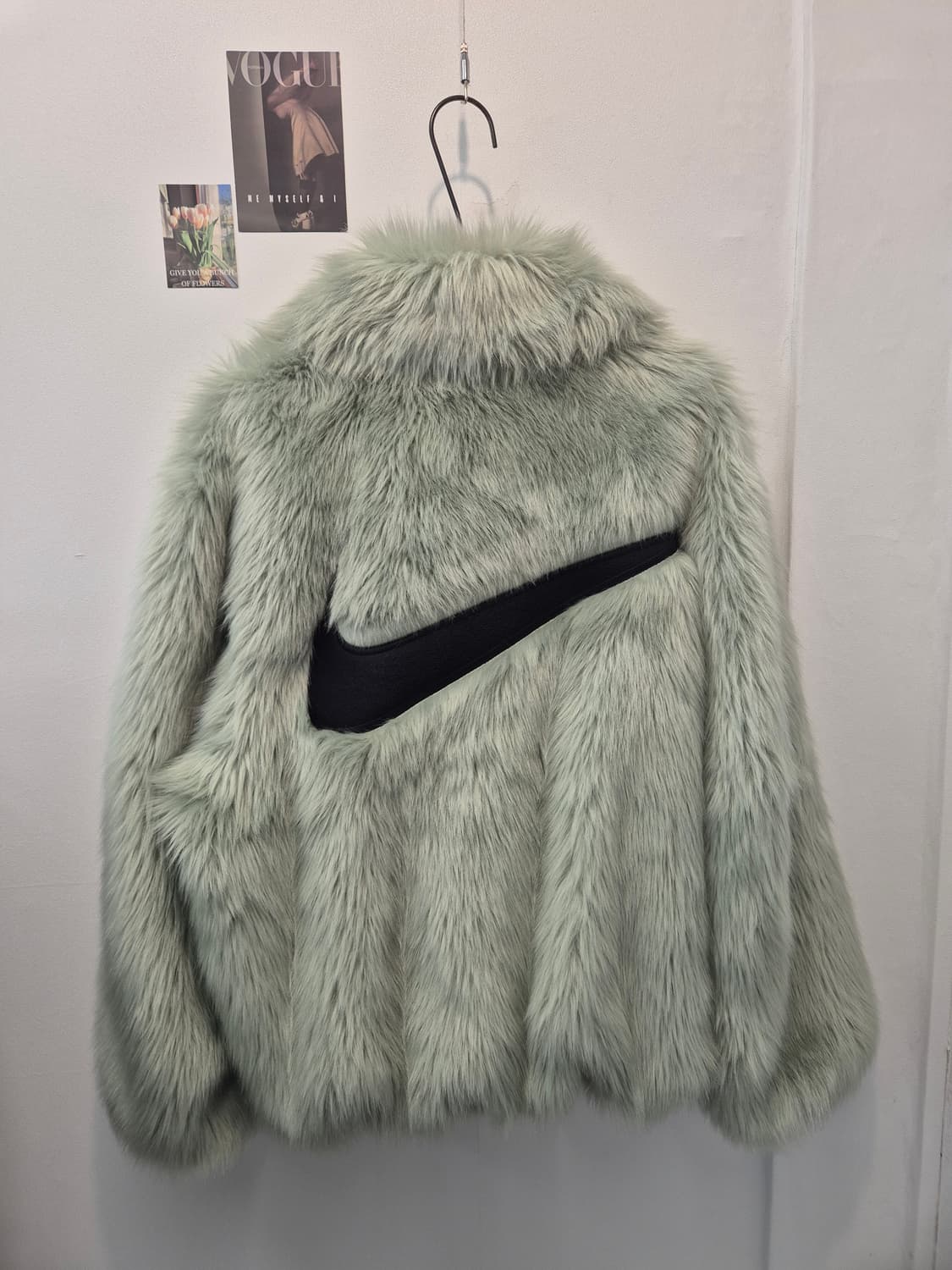 나이키와 앰부쉬 협업 퍼 자켓 M
사이즈  상품이미지3