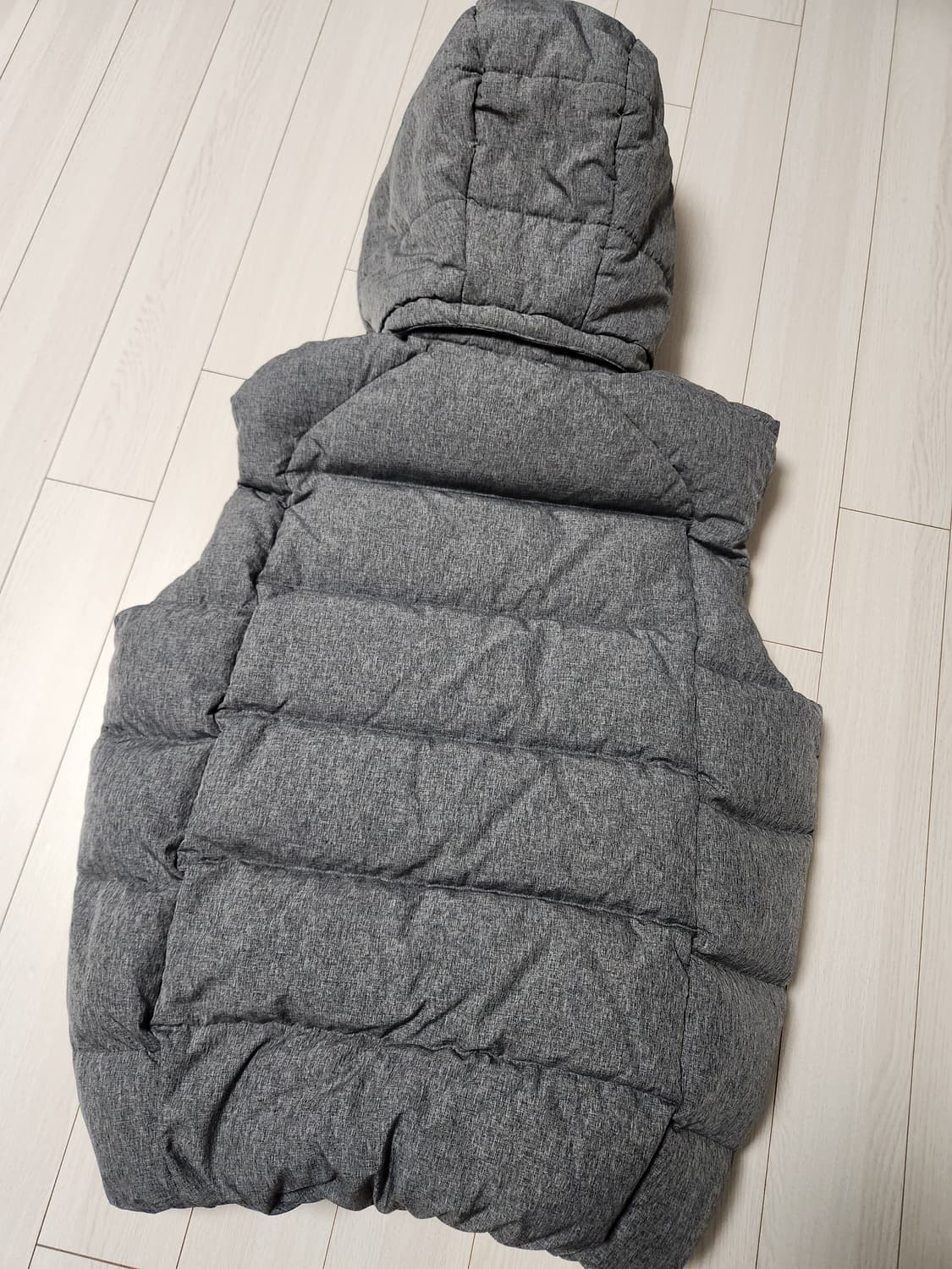 새상품급)헤지스 덕다운 베스트 패딩조끼 그레이385 사이즈100

모자  상품이미지7