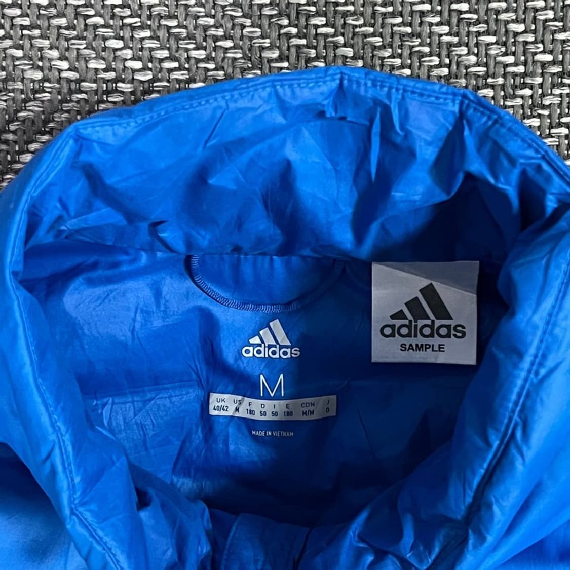 아디다스 테렉스 경량 덕다운 패딩  v1094 상품이미지5