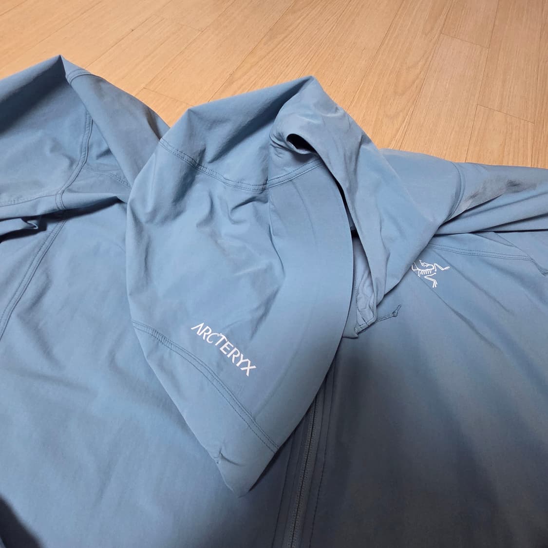 아크테릭스 감마 라이트웨이트 후디 솔라스 xl 상품이미지3