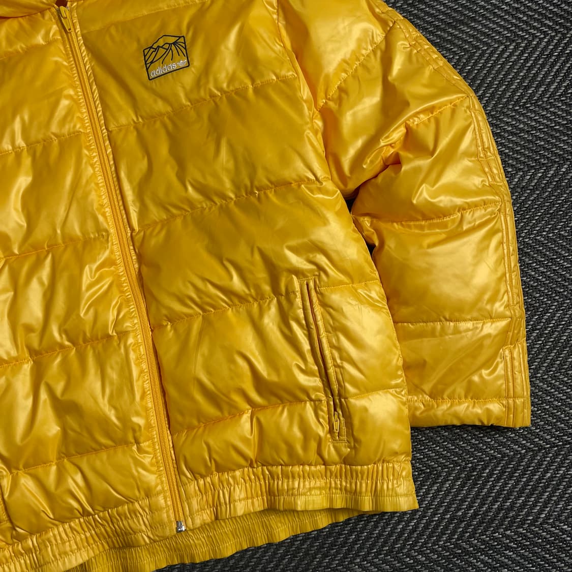 00s 아디다스 올드스쿨 글로시 경량 패딩y 3556 상품이미지4