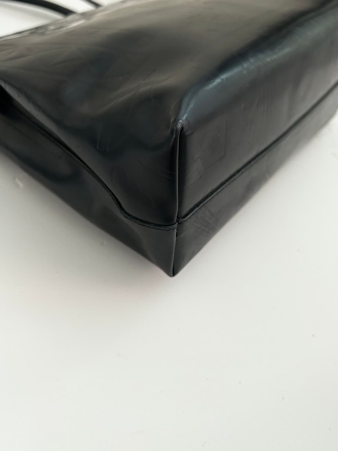 프라다 엠보패턴 빈티지 숄더백 상품이미지6