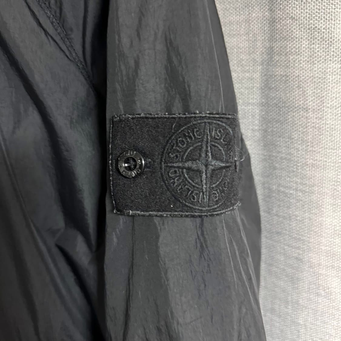 스톤아일랜드 고스트피스 리버시블 바람막이  상품이미지2