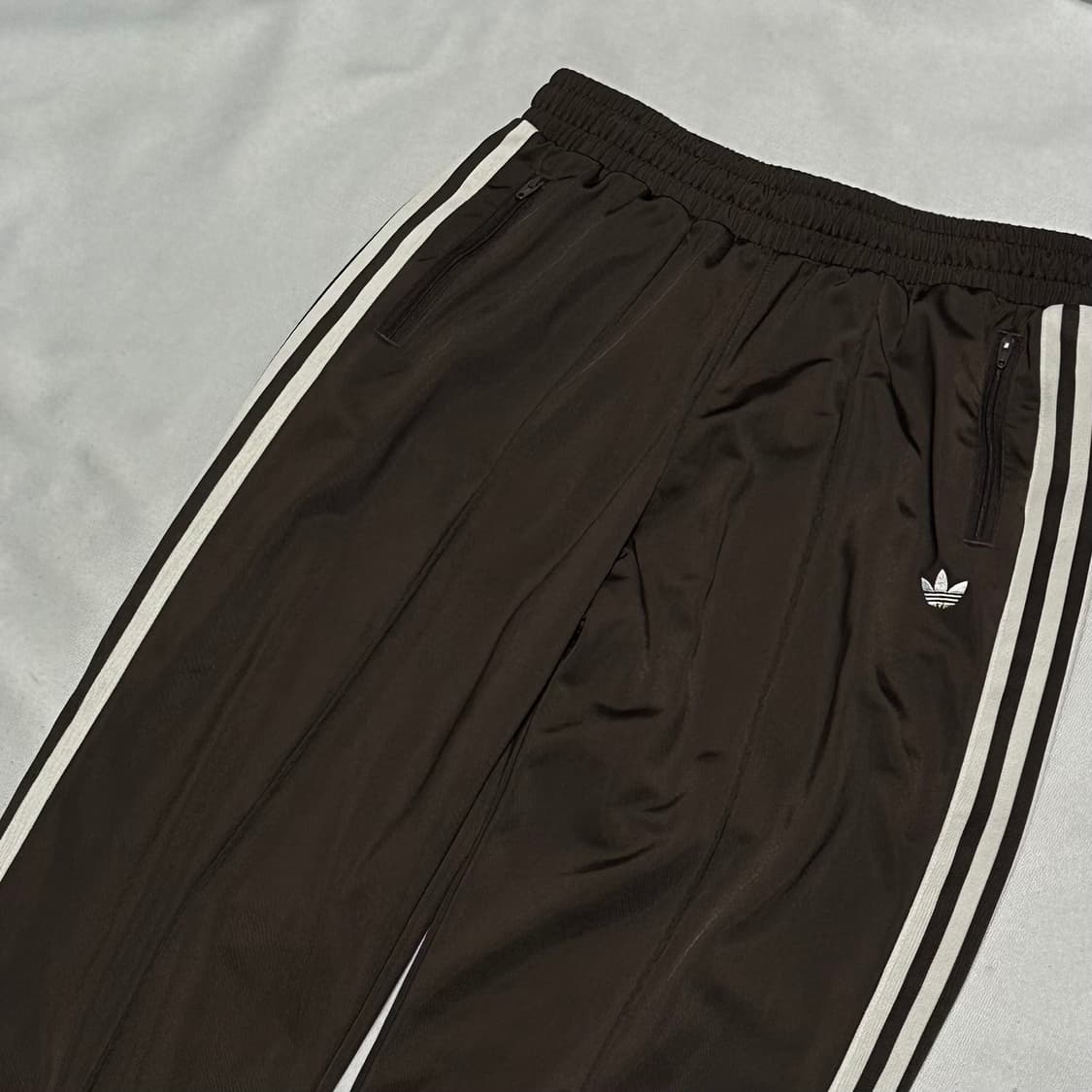 XS 아디다스 베켄바우어 다크 브라운 트랙 팬츠 상품이미지1