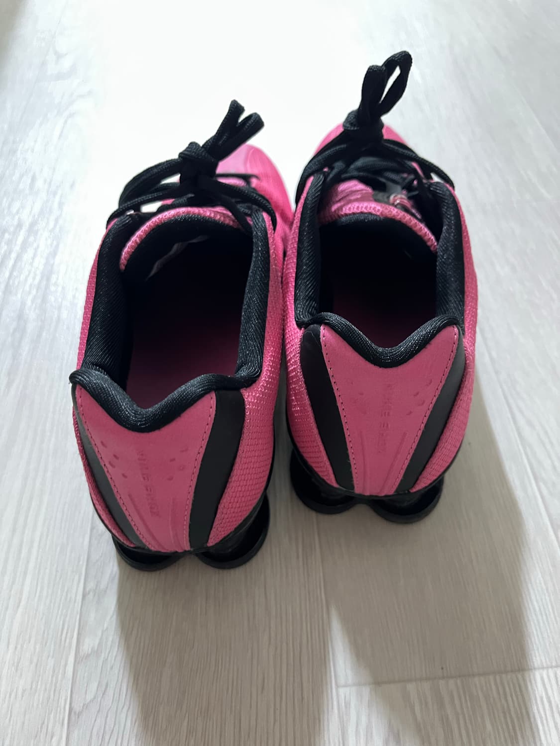 나이키 샥스 Z 핑크시클 HQ7540-601 상품이미지3