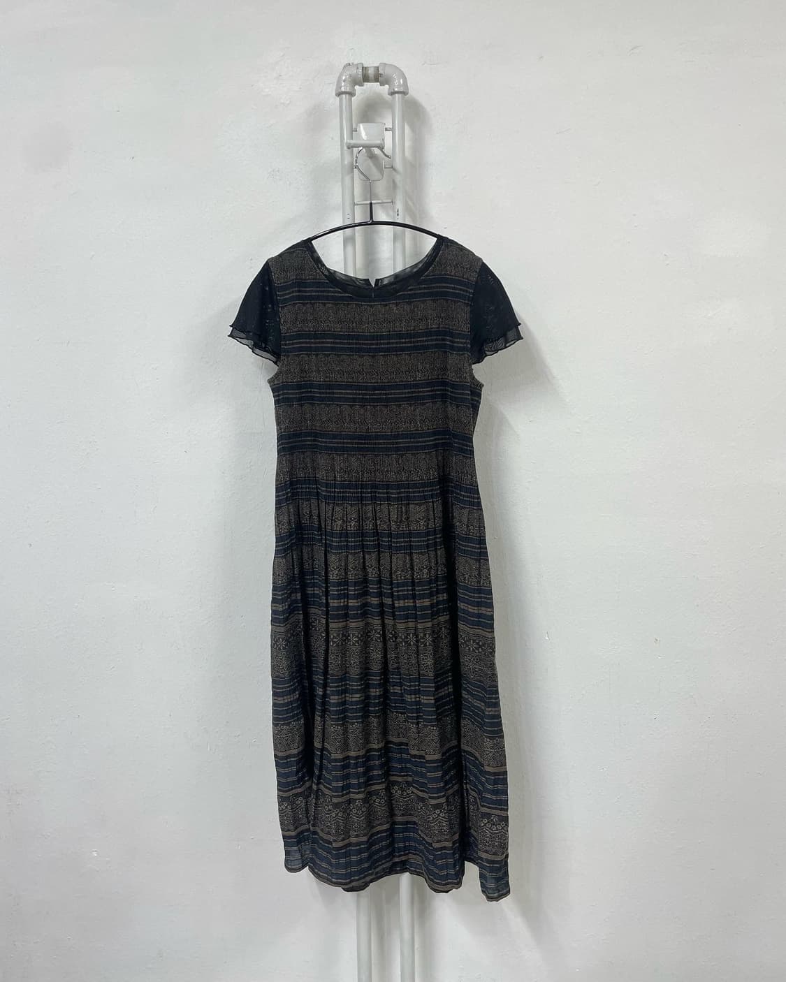 brown detail stripe ops 상품이미지1