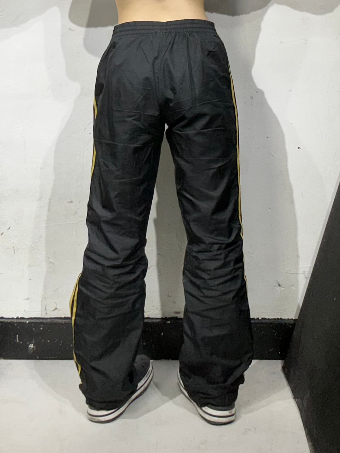 아디다스 블랙 골드 삼선 와이드 트랙 팬츠 추리닝 바지 M 상품이미지3