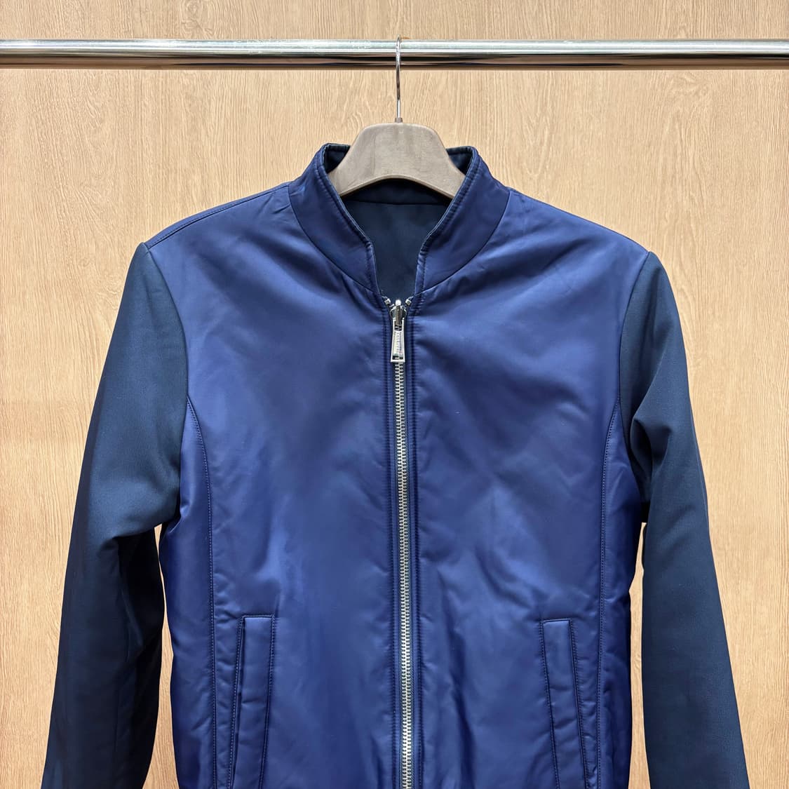 디스퀘어드2 리버시블 봄버 자켓 레터링 캐릭터 로고 자수 디테일 네이비 상품이미지8