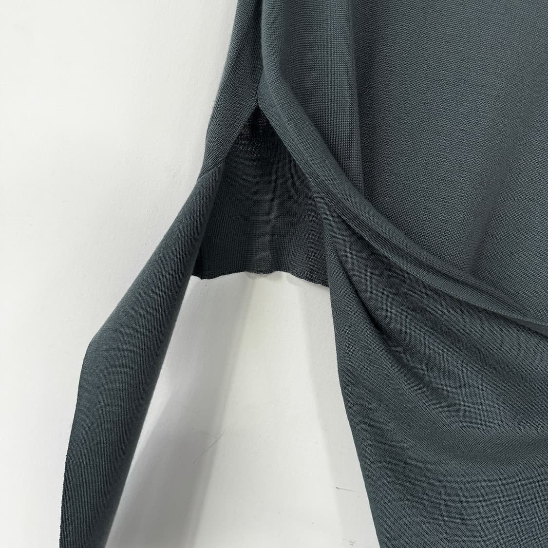 구호 KUHO 언발 울 니트 베스트 상품이미지5