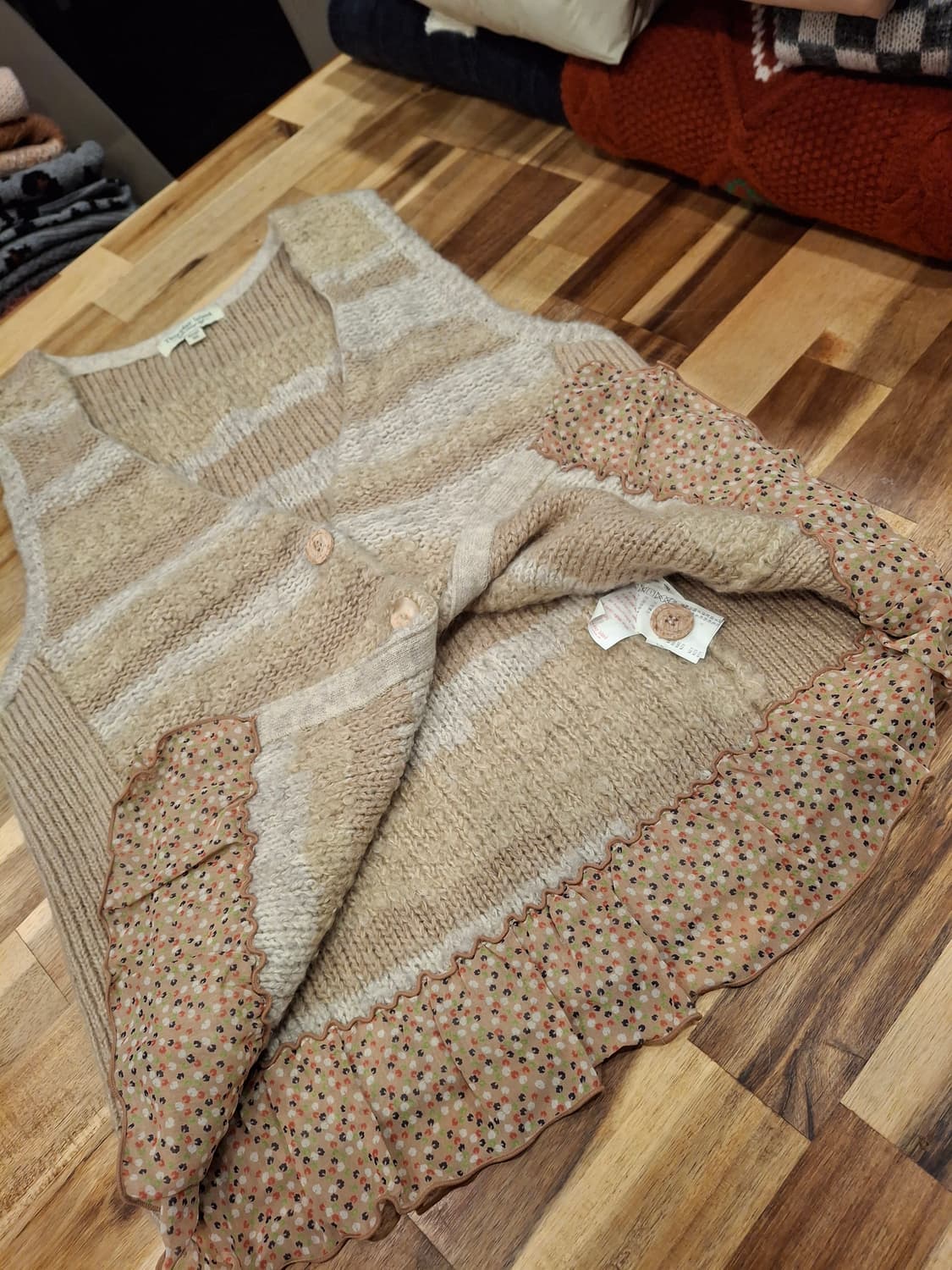 (마지막특가) 써스데이아일랜드 니트 베스트 m 상품이미지5