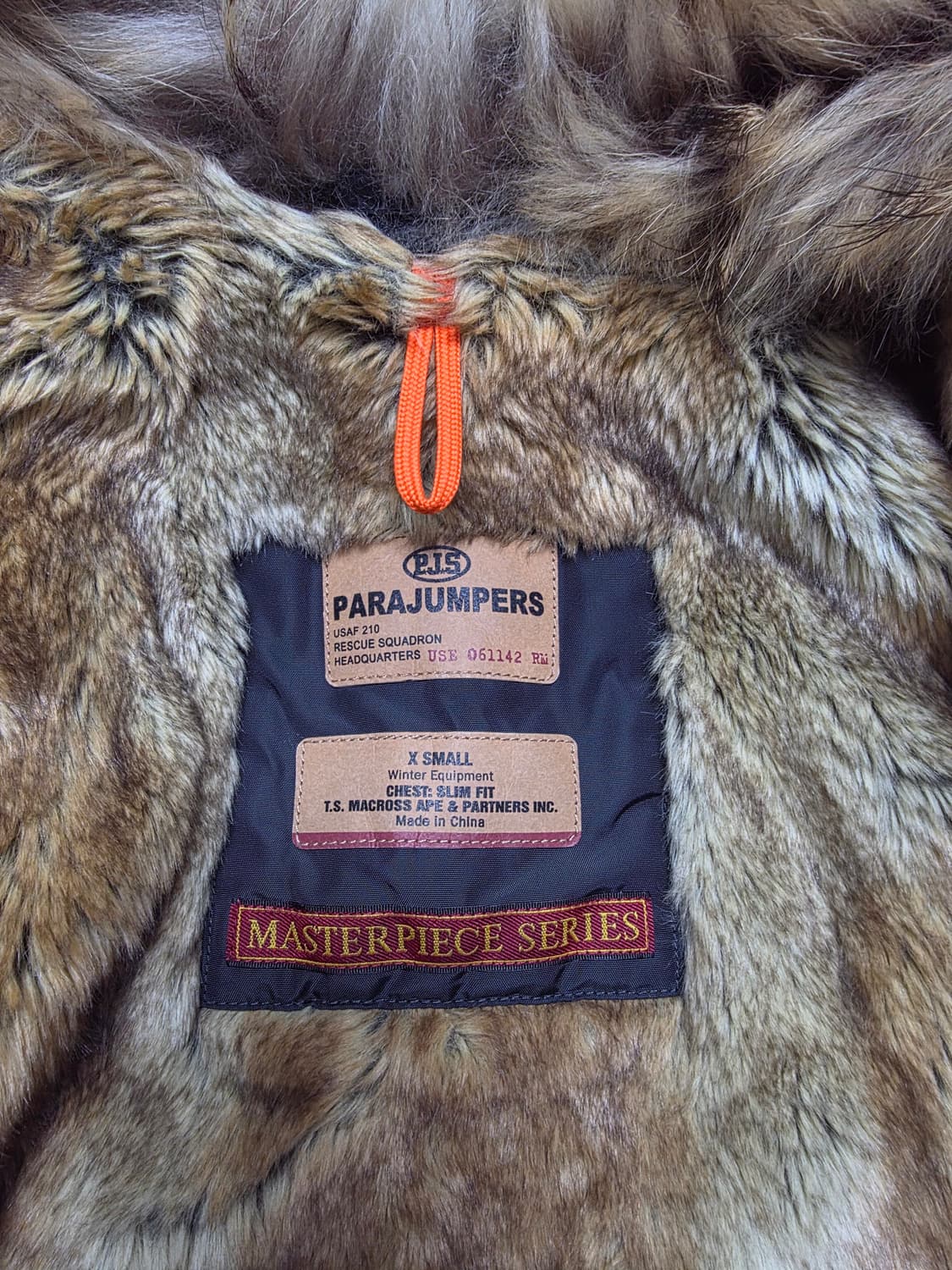 파라점퍼스 마스터피스 블랙 패딩 여성 XS. 85 상품이미지5