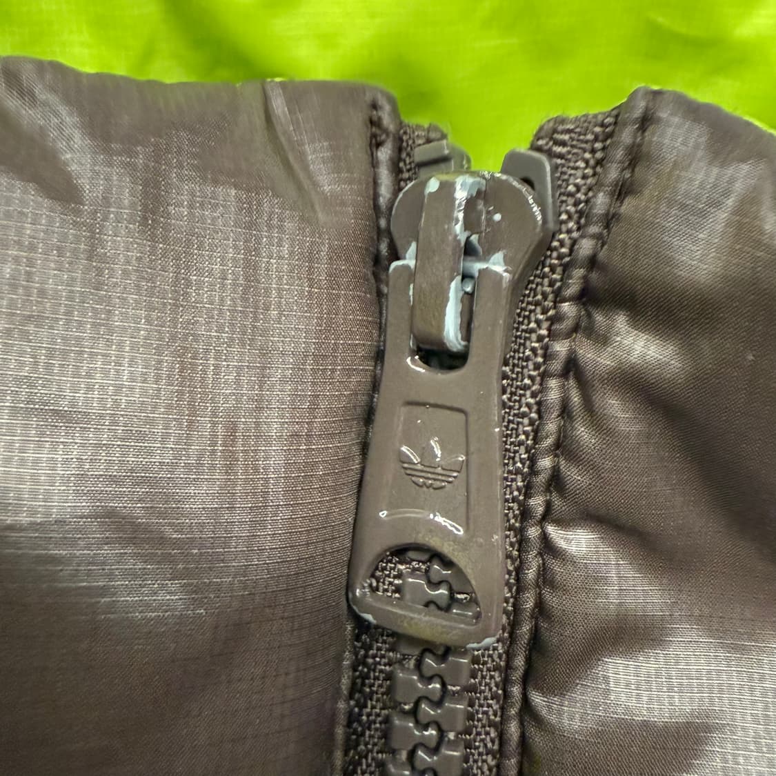 아디다스 초코나무숲 브라운 구파이어버드 숏패딩 100 상품이미지8